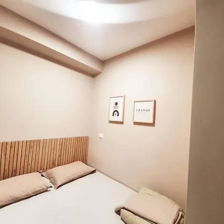Quiet Getaway In Heart Of Apartmán Tirana